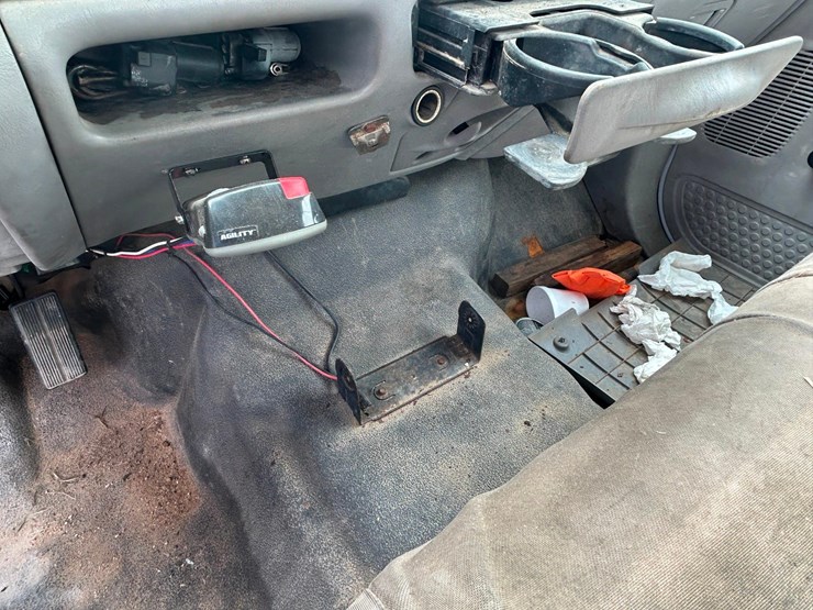 2001-ford-f450-image-38