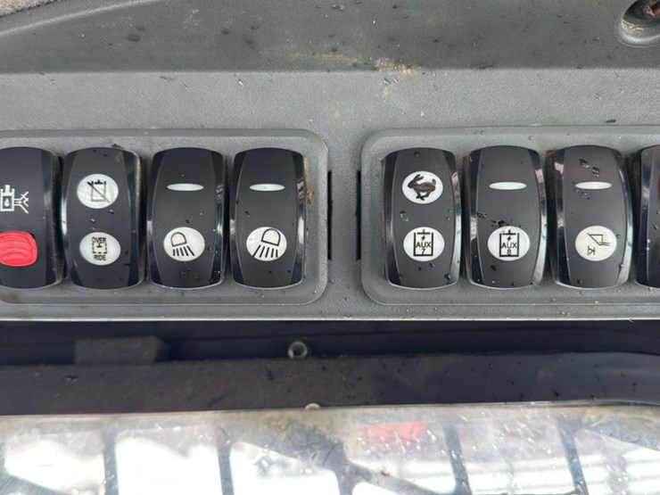 2013-caterpillar-279c-image-41