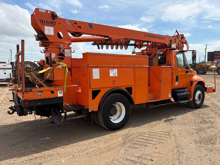 2004-international-durastar-4300-image-3