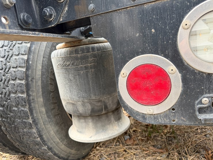 #40990-•-2019-freightliner-cascadia-s/a-daycab-truck-tractor-vin:-3akjgbdv5ksks6034-image-17