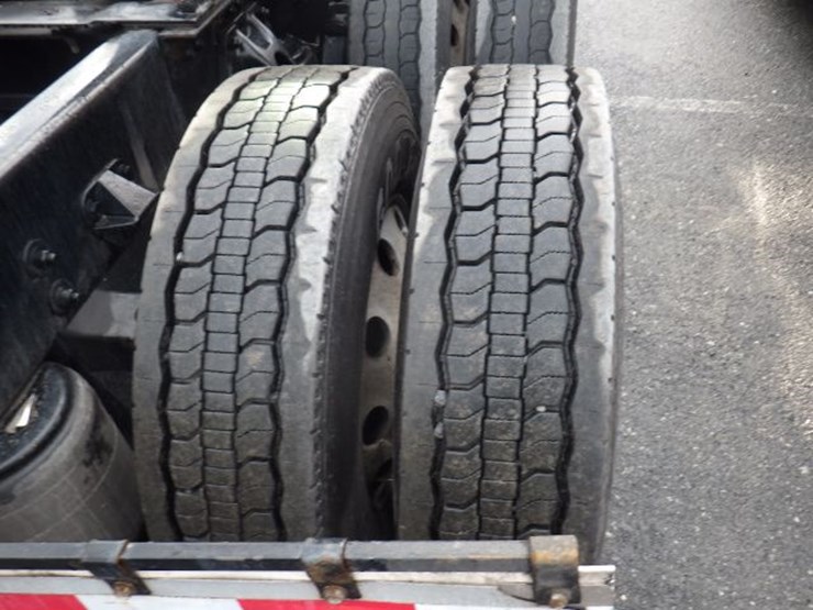 2022-kenworth-t680-image-7