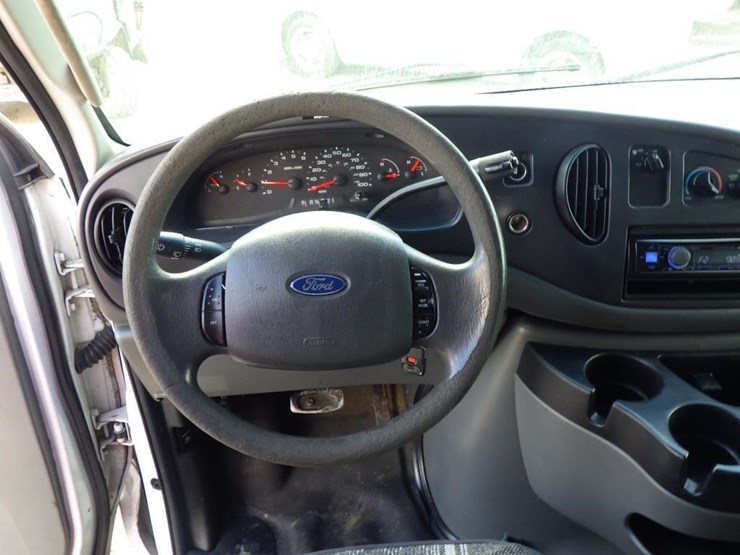 2006-ford-cargo-image-9