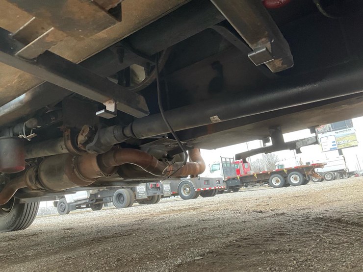 2014-international-7300-image-43