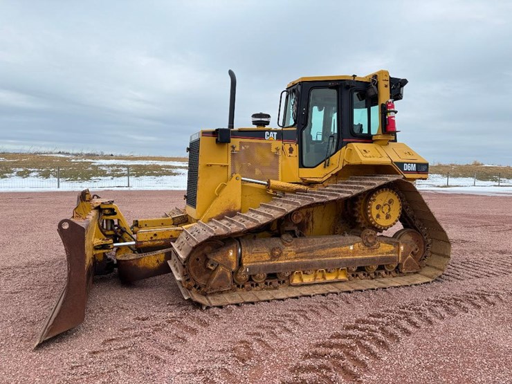 caterpillar-d6m-lgp-image-1