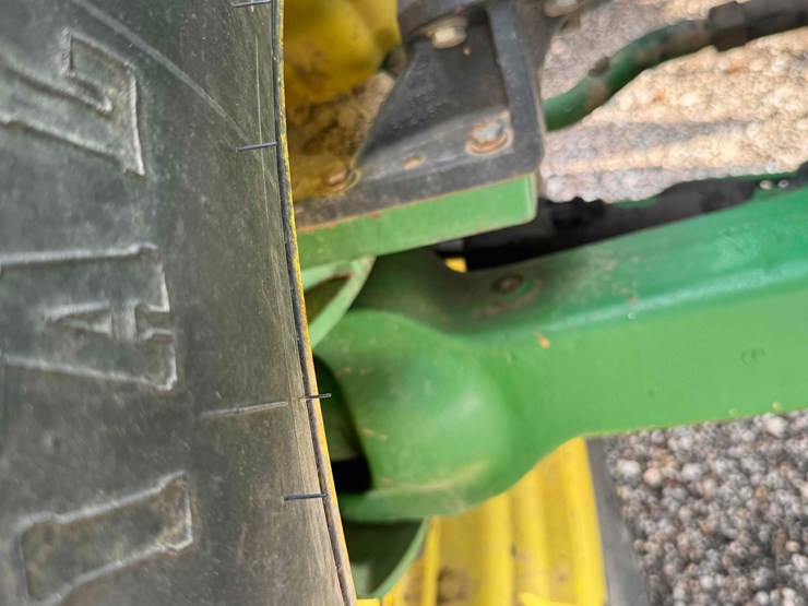 1995-john-deere-8200-image-33