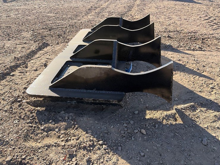 skid-steer-pull-style-cultivator-attachment-image-4