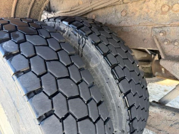 2008-mack-gu813-tri/a-boom/flatbed-truck-1m2ax16c9-image-63