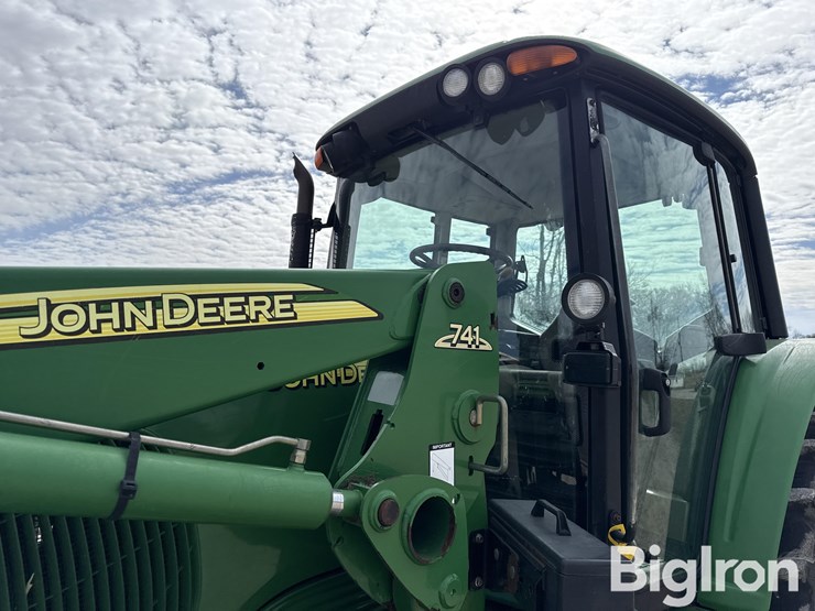 2004-john-deere-7320-image-11