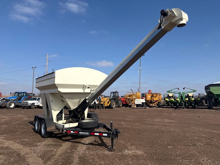 2013-meridian-240-image-6