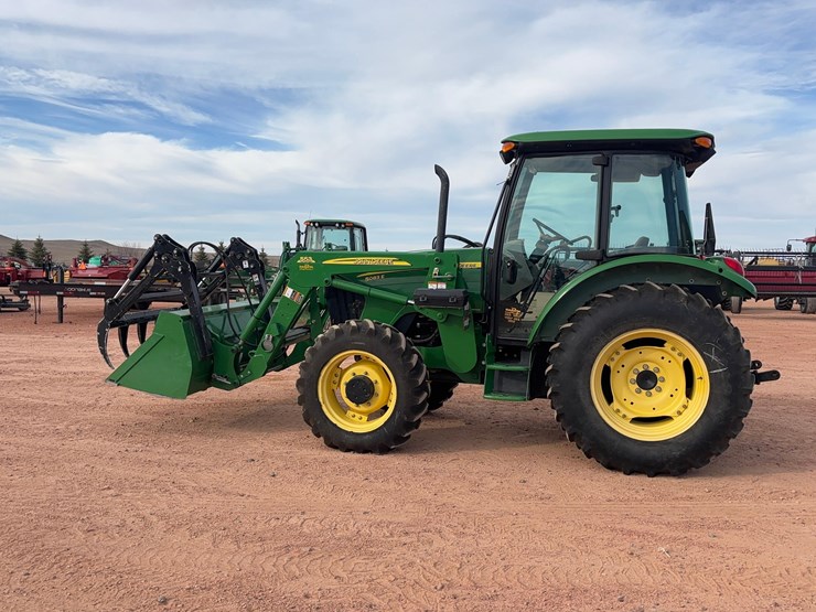 2009-john-deere-5083e-image-8