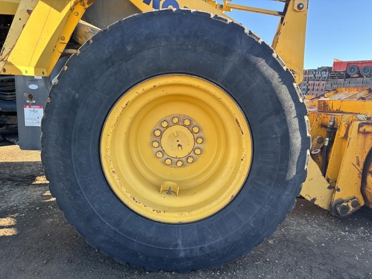 2007-komatsu-wa200-5-image-16