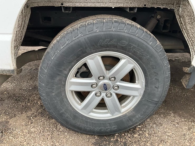 2021-ford-f150-xl-image-34