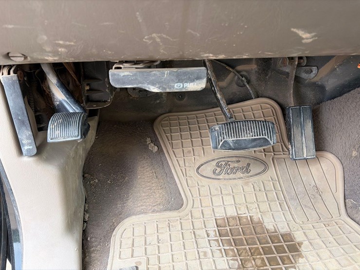 2000-ford-f350-image-23