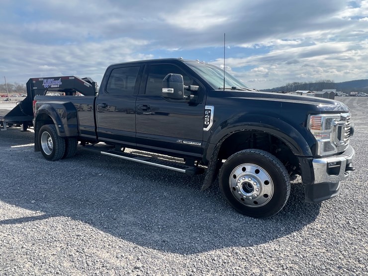 2022-ford-f450-lariat-image-2