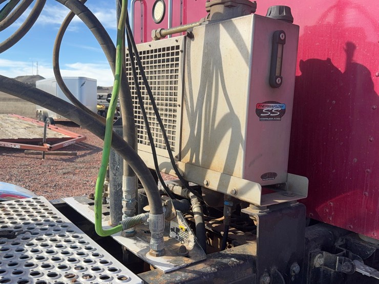 2004-kenworth-w900-image-34