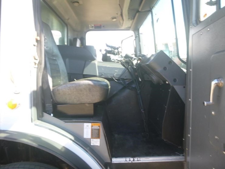 2014-mack-mru600-image-14