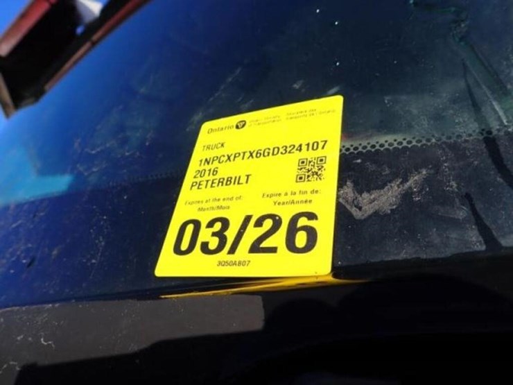 2016-peterbilt-567-image-10