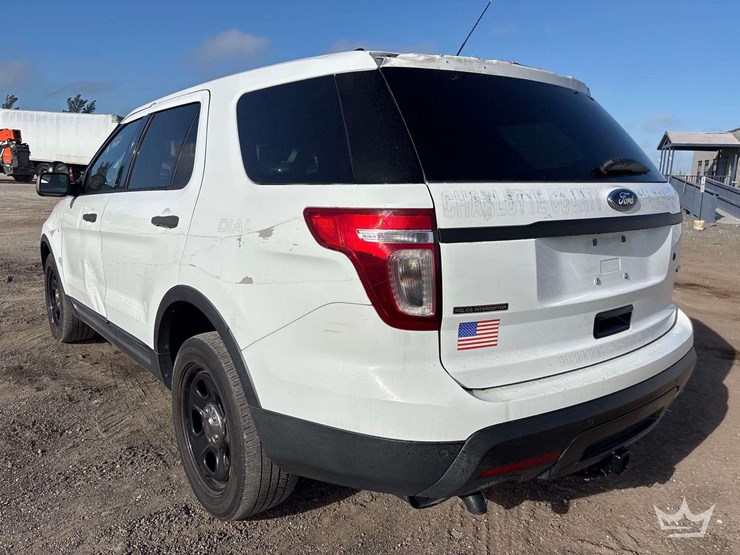 2015-ford-explorer-image-4