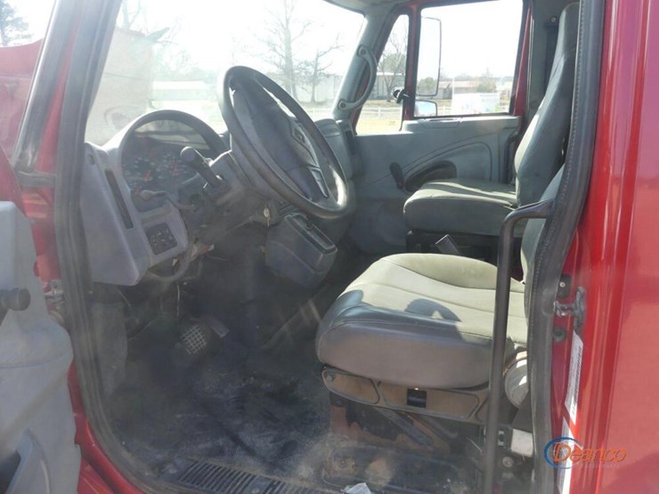 2006-international-durastar-4300-image-12