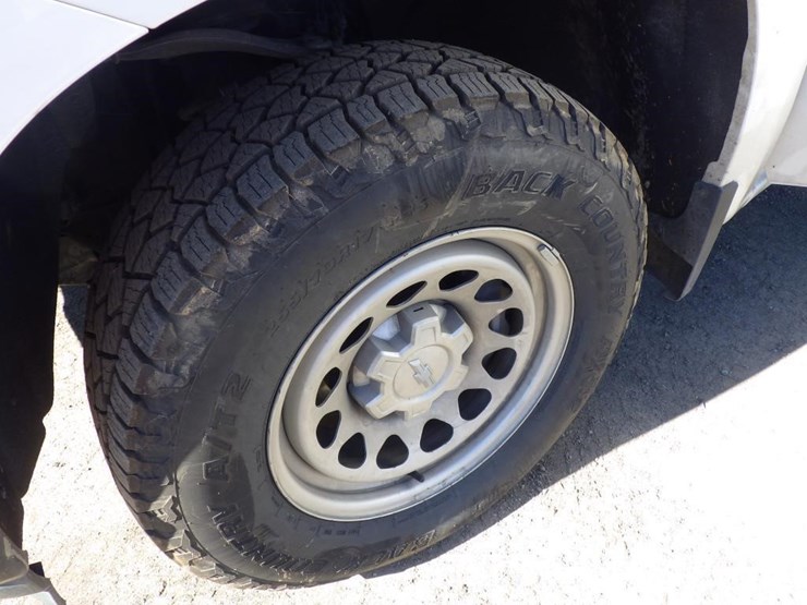 2020-chevrolet-1500-image-11