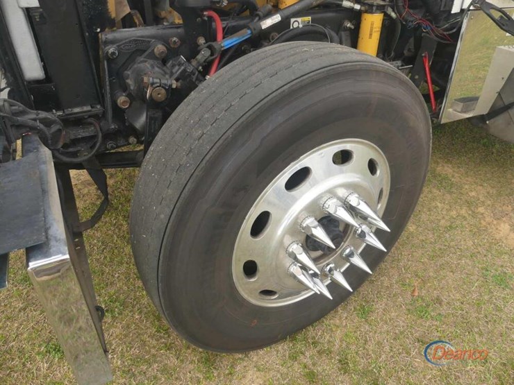 2004-peterbilt-379-image-13