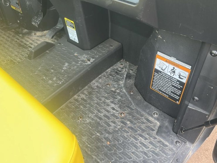 2020-john-deere-2020-image-48