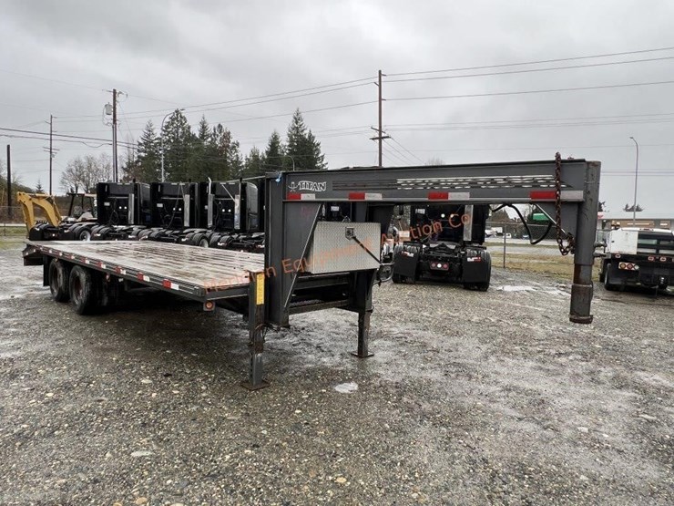 2003-titan-trailer-image-1