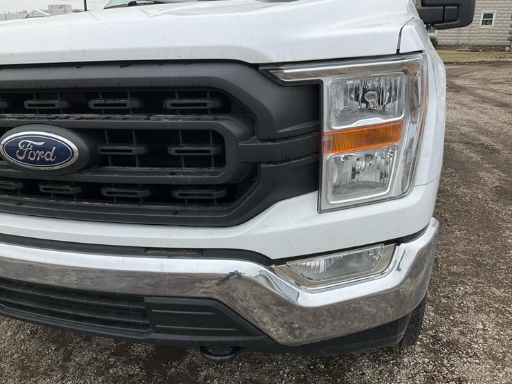 2021-ford-f150-xl-image-11