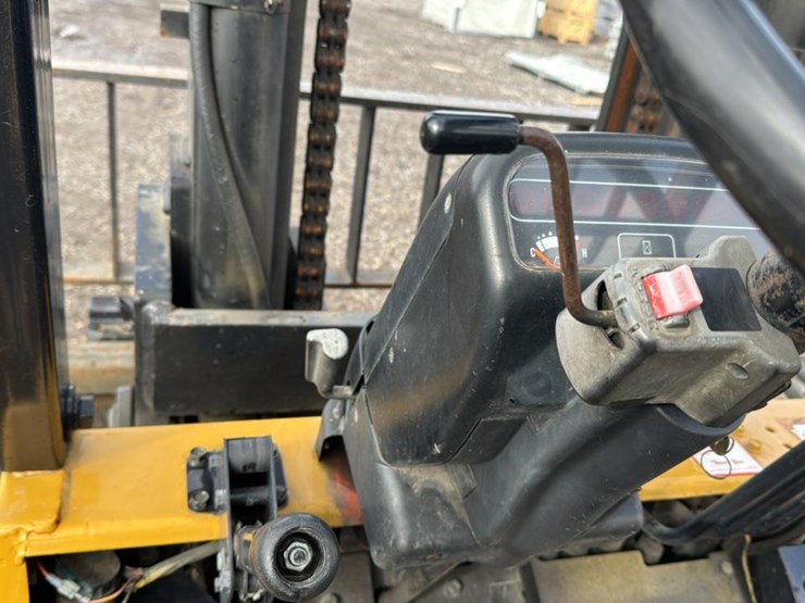 caterpillar-gc70k-image-30