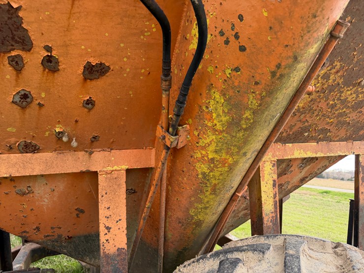 #41026-•-dennis-grain-cart-image-17