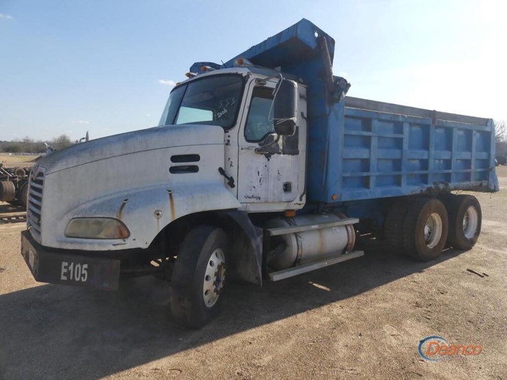 2006-mack-vision-tandem-axle-dump-truck,-s/n-1m1ak06yx6n010199-(inoperable)-image-14