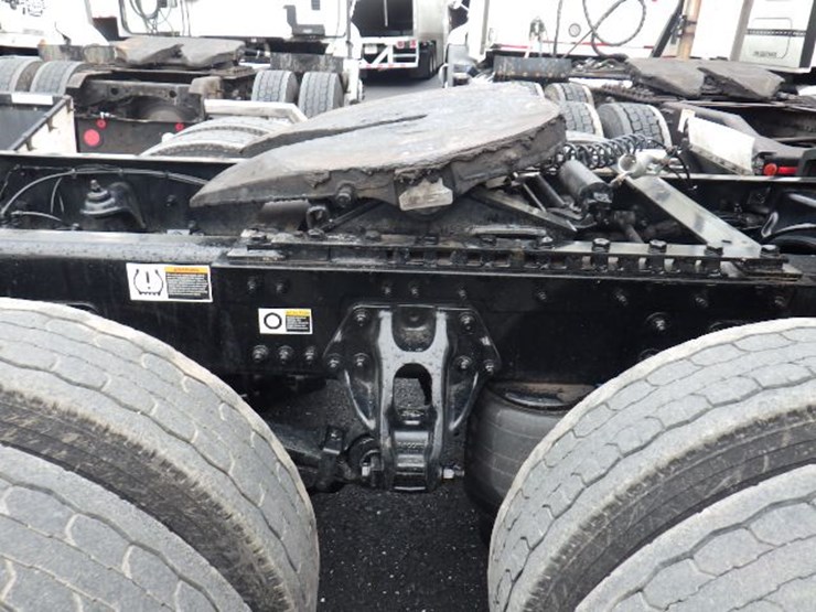 2024-kenworth-t680-image-7