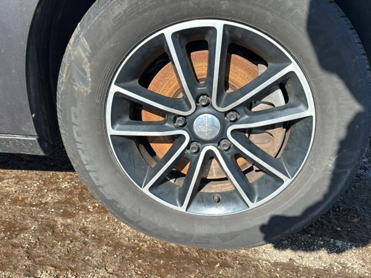 2015-dodge-grand-caravan-sxt-image-18