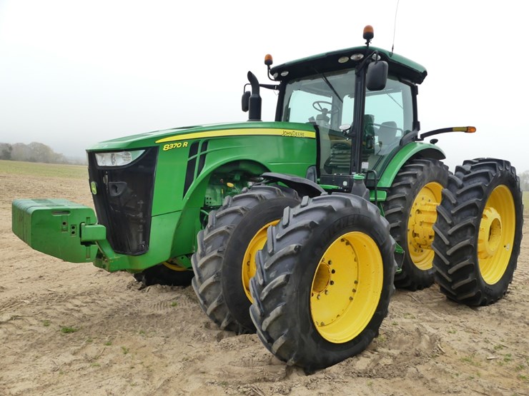 john-deere-8370r-image-1