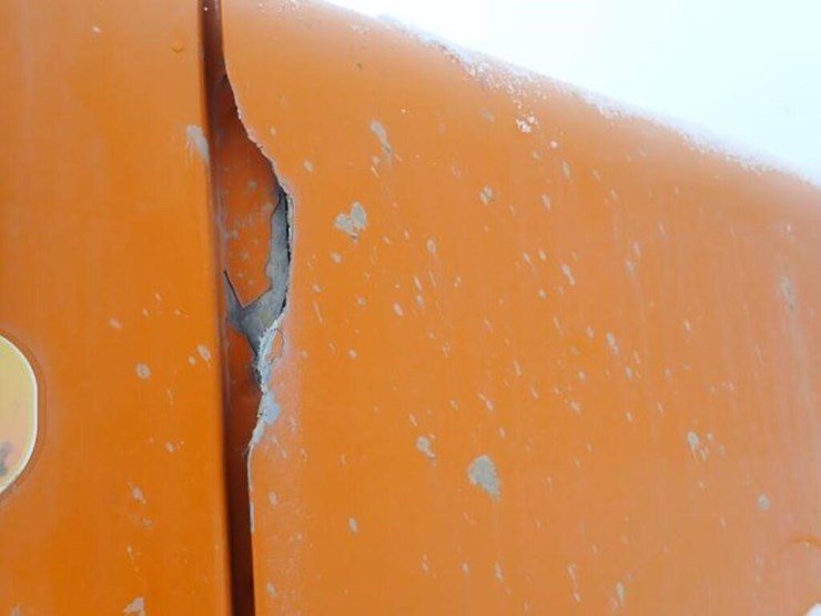 1990-white-gmc-t/a-water-truck-4v2bdbme1ln633643-image-34