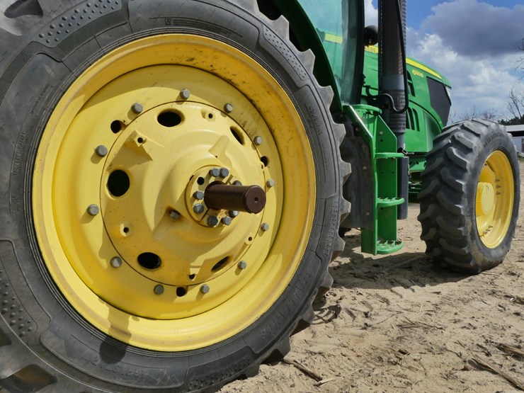 2014-john-deere-6140r-image-8