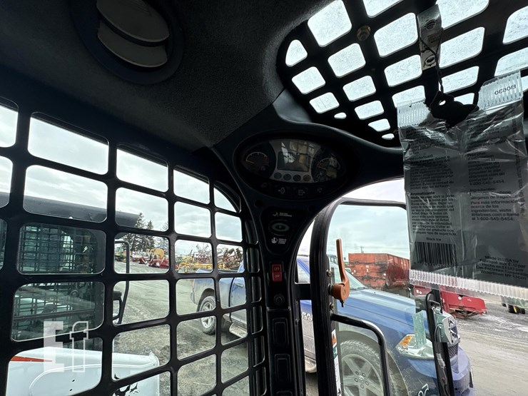 2014-bobcat-s590-image-18