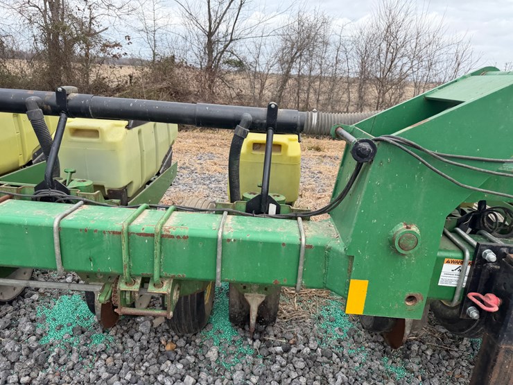 john-deere-12-image-75