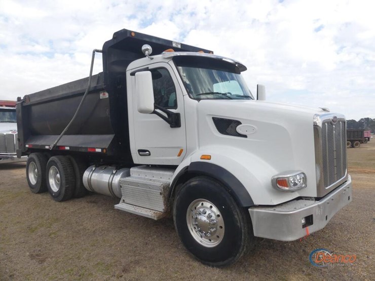 2017-peterbilt-567-image-1