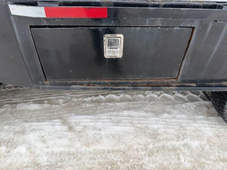 2009-ford-f650-xlt-image-25