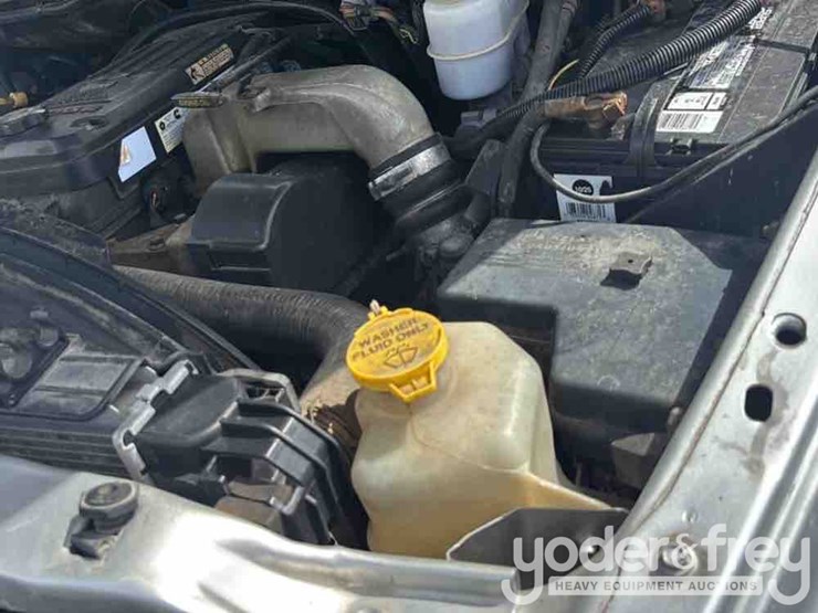 2004-dodge-ram-3500-image-35