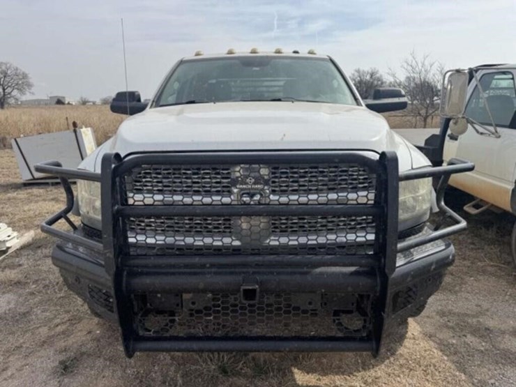 2013-dodge-5500-hd,-cummins-turbo-diesel-image-2