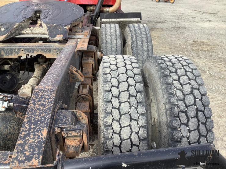 1990-international-f9370-image-17