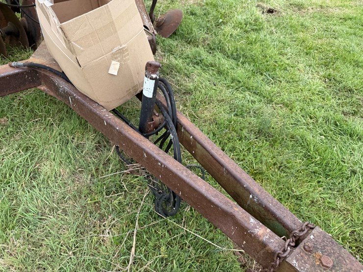 john-deere-630-image-36