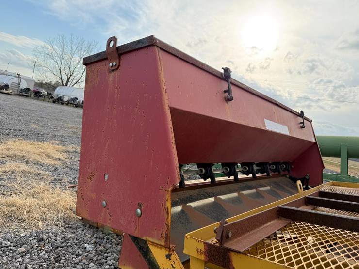 #41047-•-w&a-manufacturing-894-levee-seeder-and-packer-image-21