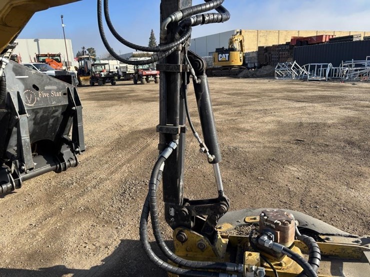 caterpillar-it14g-image-11