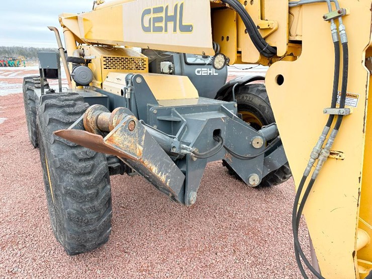 2014-gehl-rs10-55-image-24