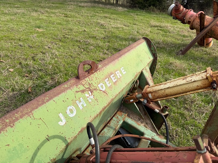 john-deere-8-image-13