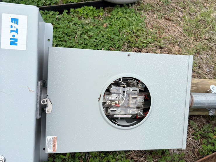 #41001-•-nema-3-phase-electric-motor-w/pole-,-meter-loop-&-breaker-panel-image-5