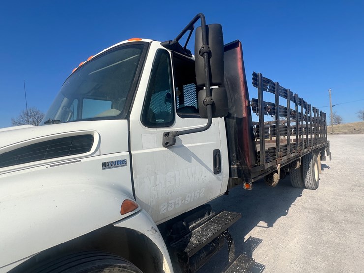 2015-international-4300-image-7